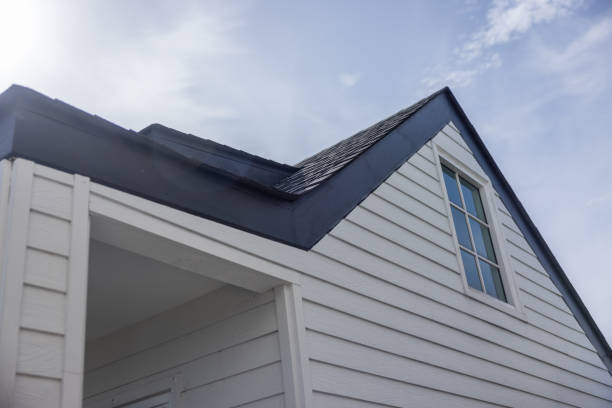 Affordable siding repair and maintenance services in Cypress Gardens, FL